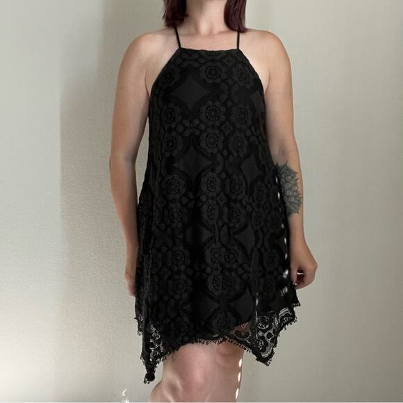 Alya Black Lace Shift Dress Size Small - Picture 1 of 9